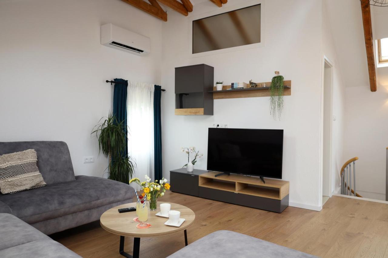 Holiday House Nono Sumartin Exterior foto